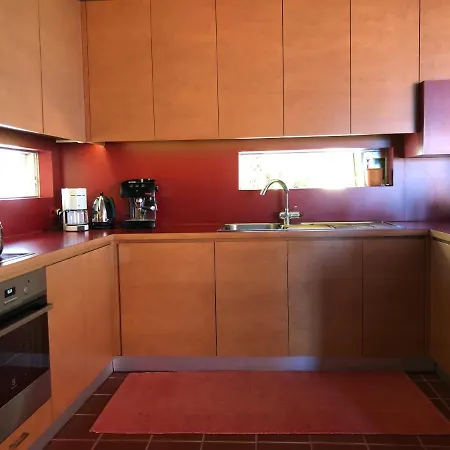 Σπίτι διακοπών With Swimming Pool And Tennis/basketball Court Θεολόγος