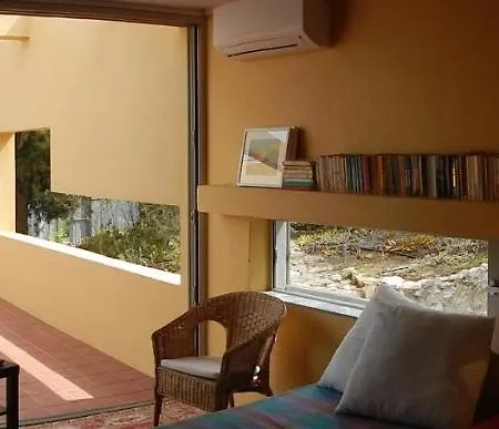 With Swimming Pool And Tennis/basketball Court Σπίτι διακοπών *