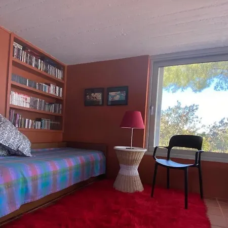 With Swimming Pool And Tennis/basketball Court Θεολόγος