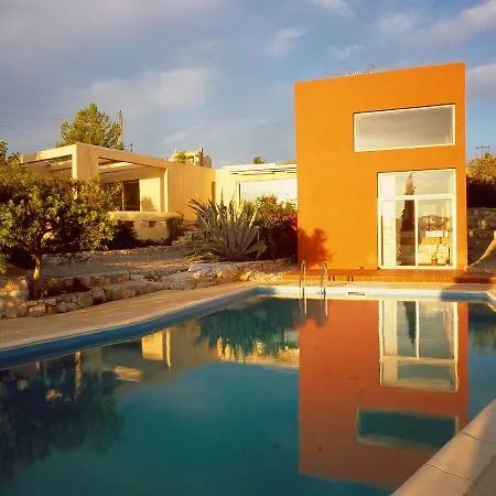 Σπίτι διακοπών With Swimming Pool And Tennis/basketball Court Θεολόγος