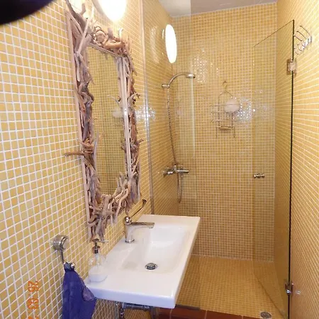 Σπίτι διακοπών With Swimming Pool And Tennis/basketball Court Θεολόγος